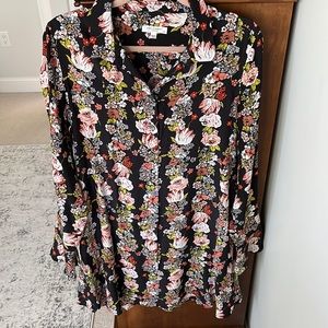 Slightly worn size LG Equipment silk dress. Perfect for spring!